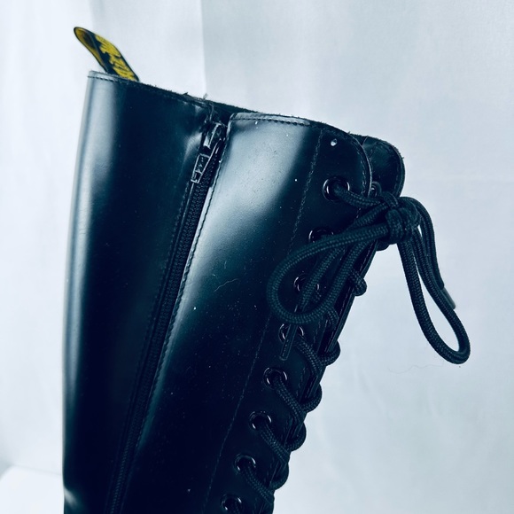 Dr Martens RARE 20-eyelet Lace-up 12270 Knee High Boots - Picture 6 of 9